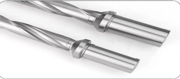 Einsetzbarer U-Bohrer