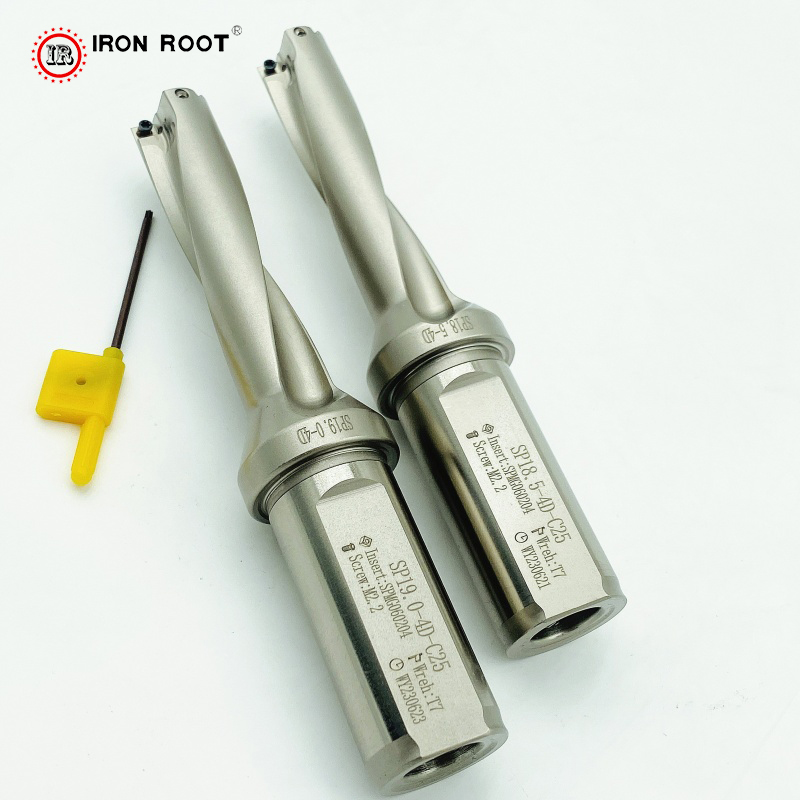 드릴 비트를 삽입