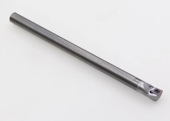 Werkzeughalter mit innerer Kühlmittelzufuhr und Innenbohrung